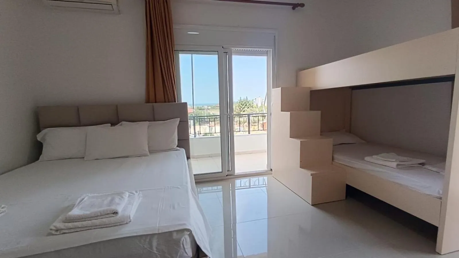 Apartments Rudi Orikum Albania