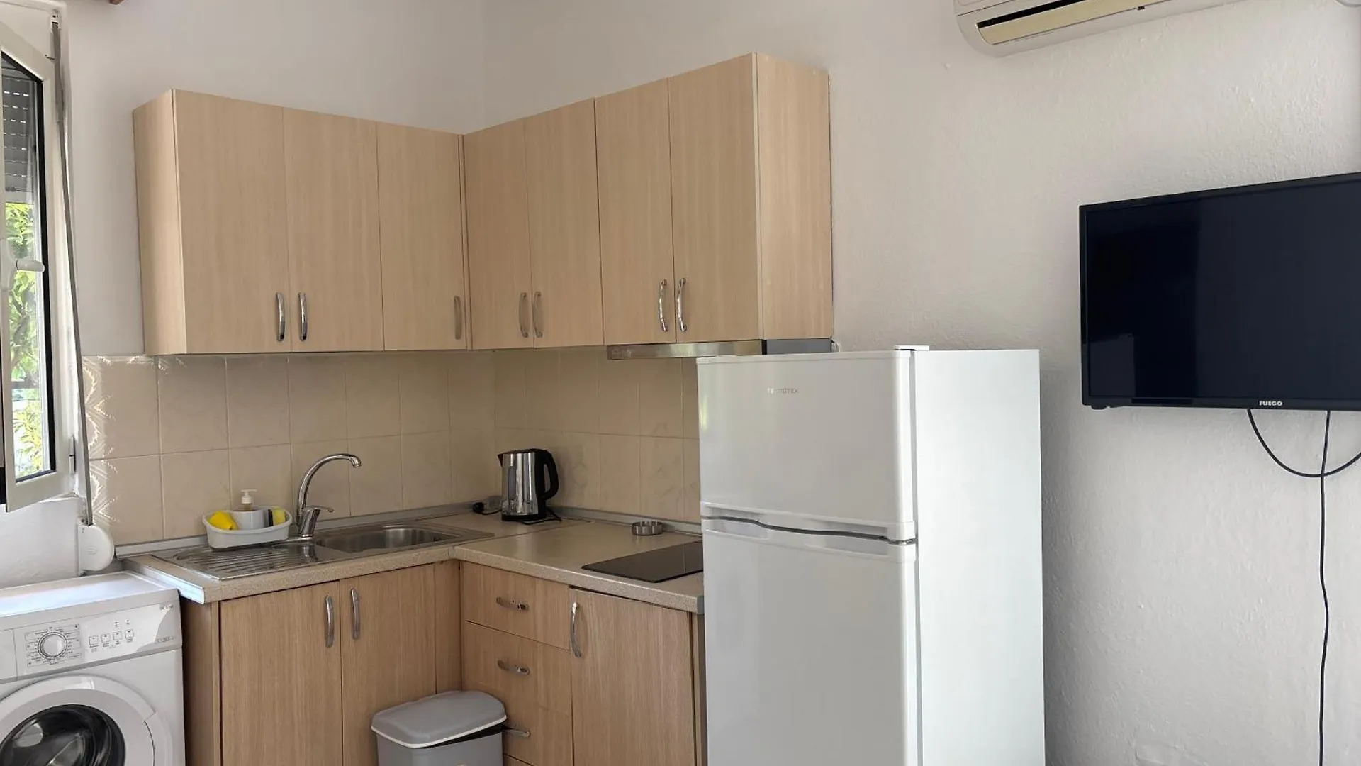 Apartments Rudi 오리쿰 0*,  알바니아